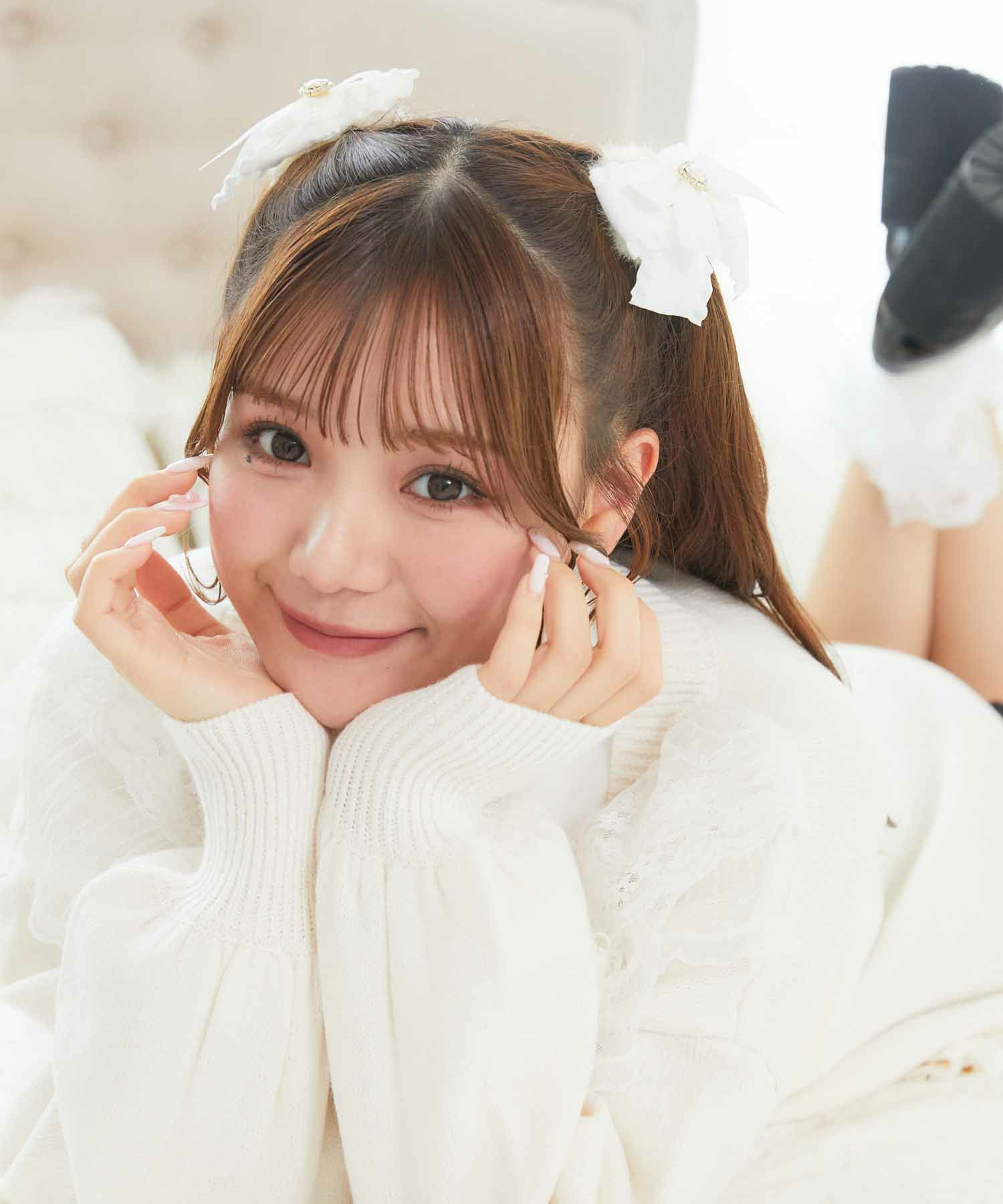 たっぷりボリュームファーシュシュ ホワイト×ベージュ からかう 