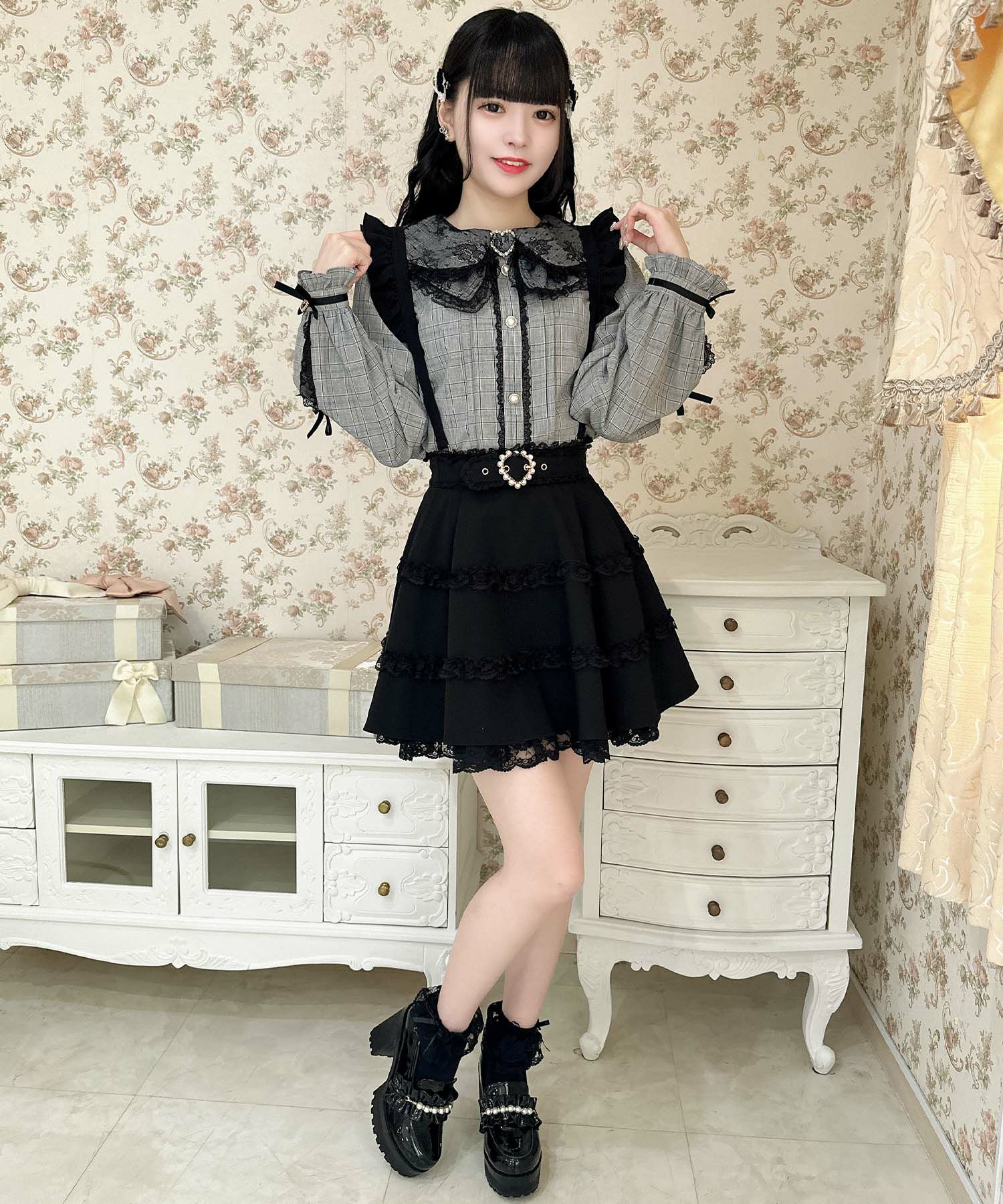 フリル付き黒スカート sy32 フリルトリムスカート(ブラック×ブラック