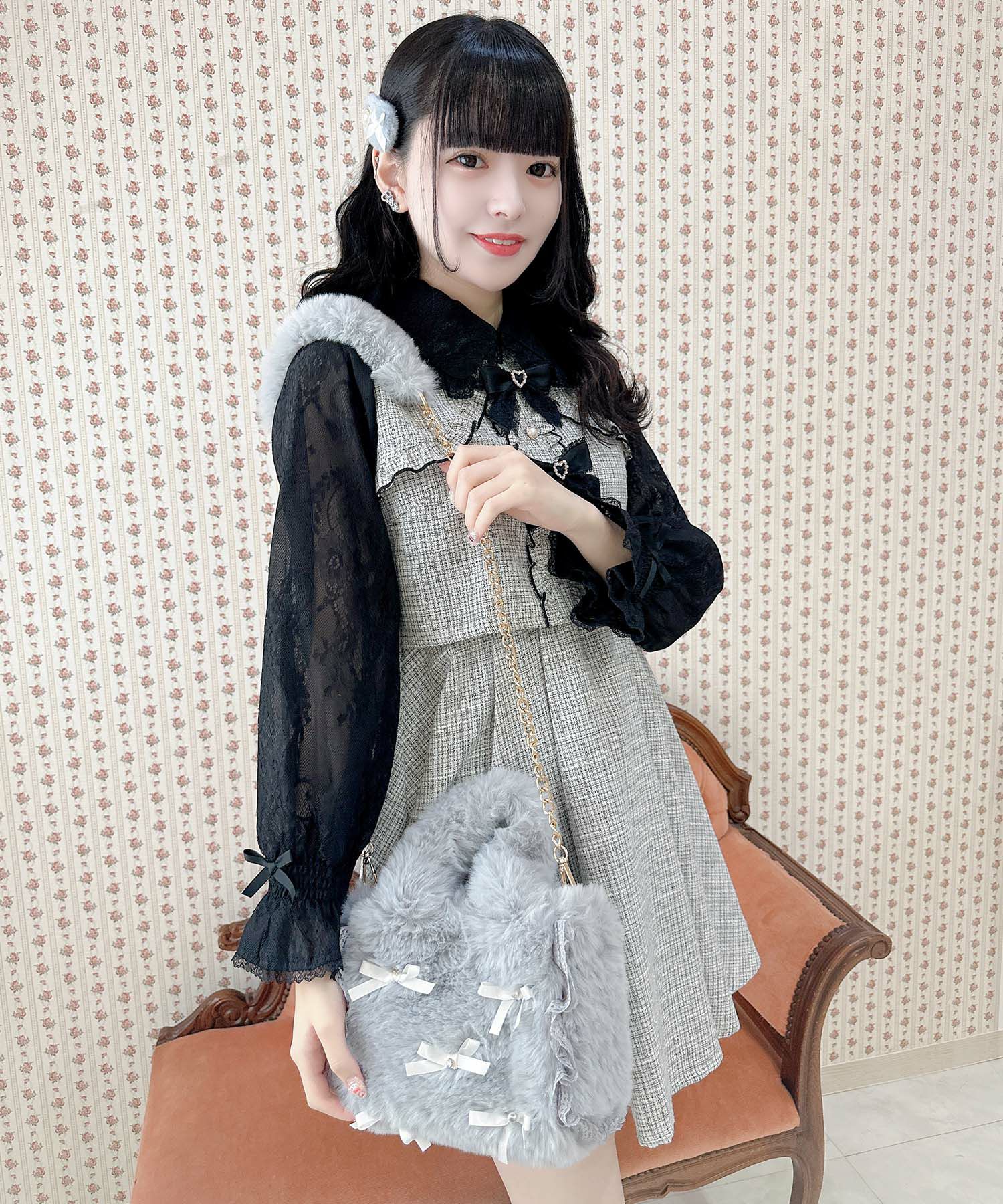 大きめファーリボン ❁277〜280 ロゴチャームフェイクファーリボンセット – BUNNY APARTMENT