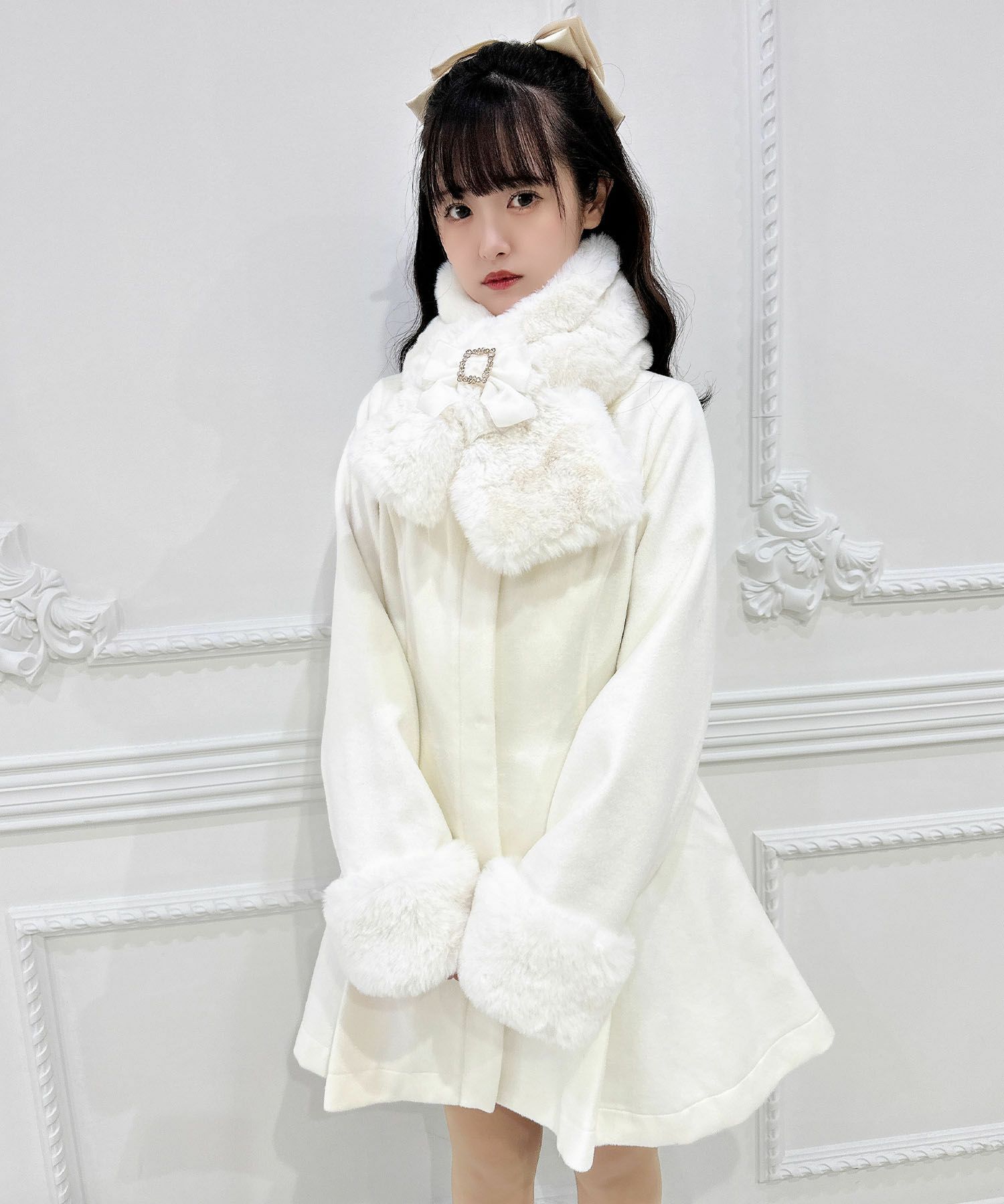 新品 LOLITTI ファーコート 【タグ付】 遠慮なく 