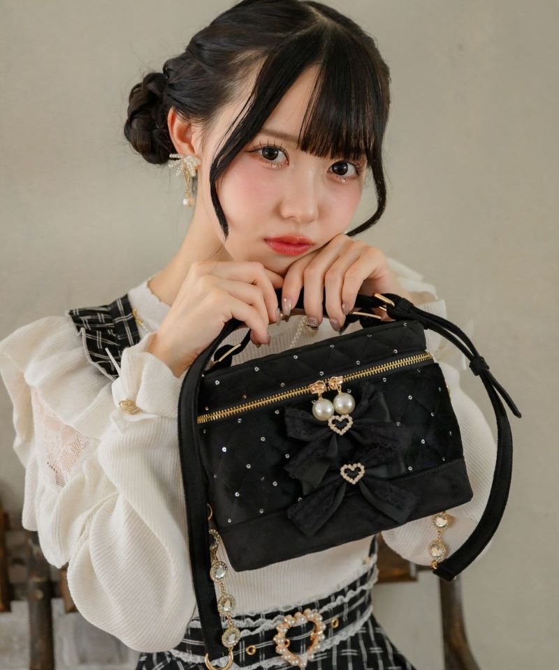 Wリボン キルティング バニティーBAG ブラック Wリボン キルティング バニティーBAG | Rlab store