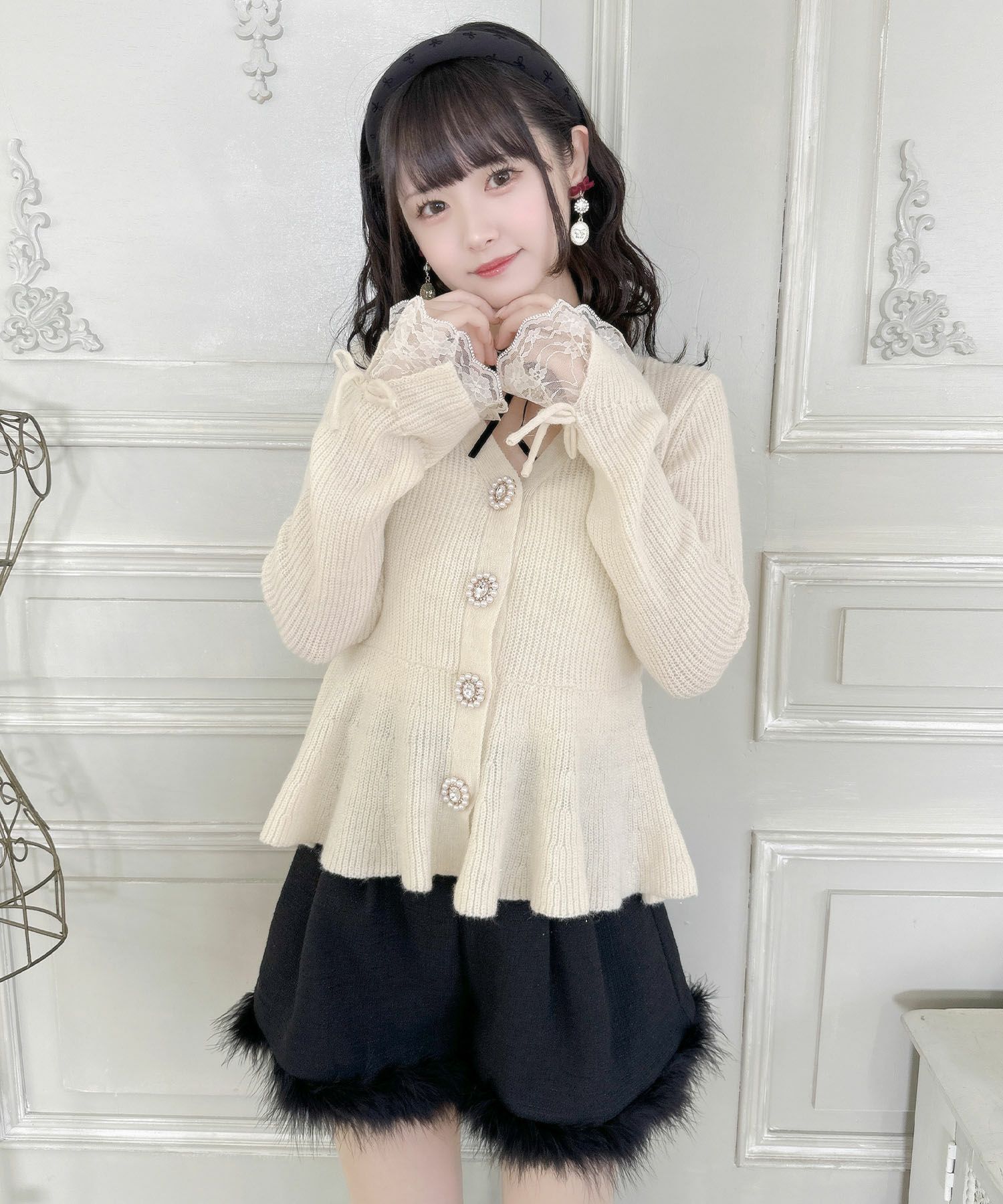 りり⭐︎ROPÉ ペプラムラメニットカーディガン、ナインテイラーキャップ ペプラムラメニットカーディガン | Rlab store