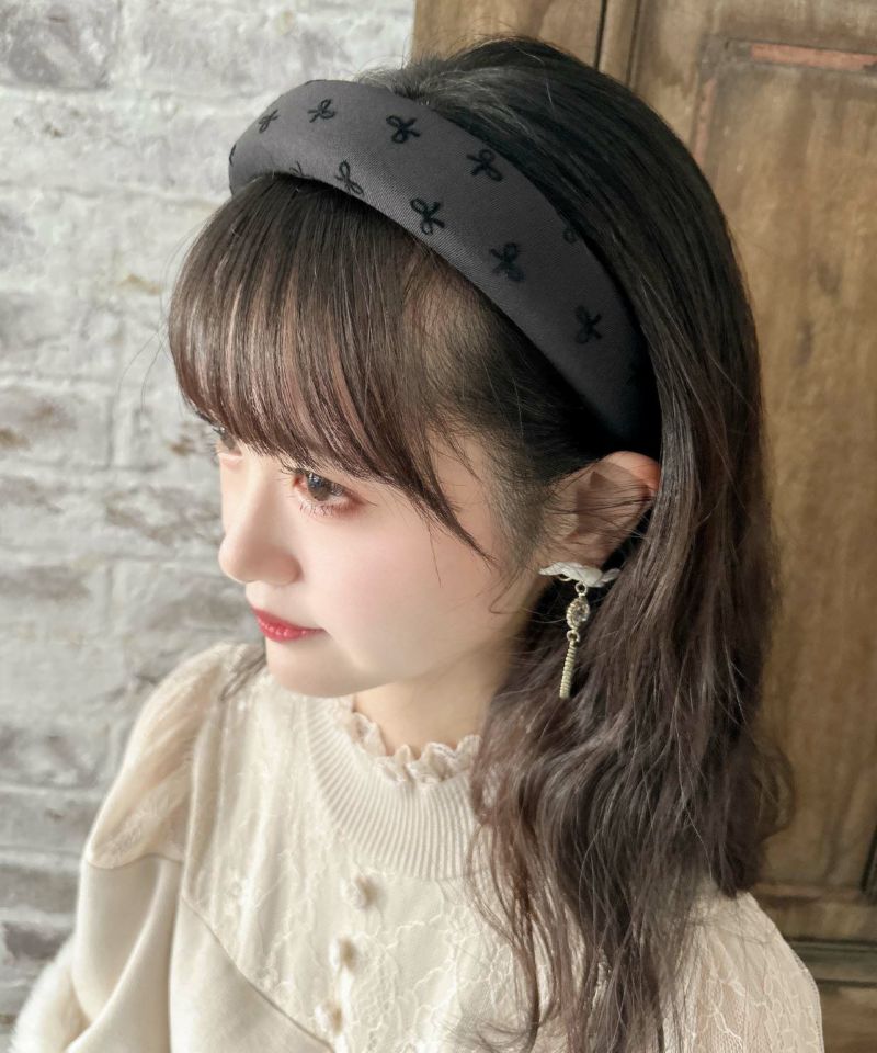 MA＊RS パフューム柄 BIG リボン カチューシャ MOORN カチューシャ リボン 幅広 サテン 黒 ブラック 赤 ビッグ