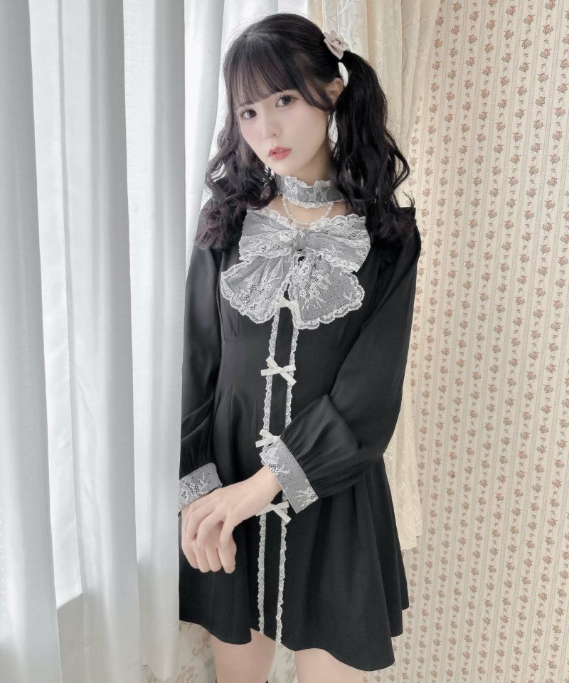デコルテチャーム付きビッグリボンワンピース | Rlab store