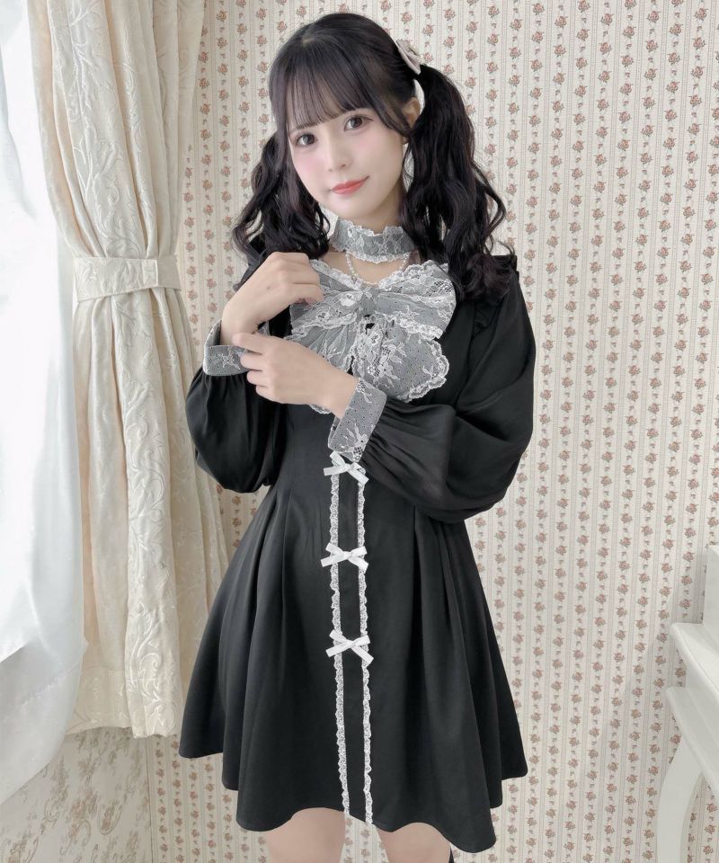 デコルテチャーム付きビッグリボンワンピース | Rlab store