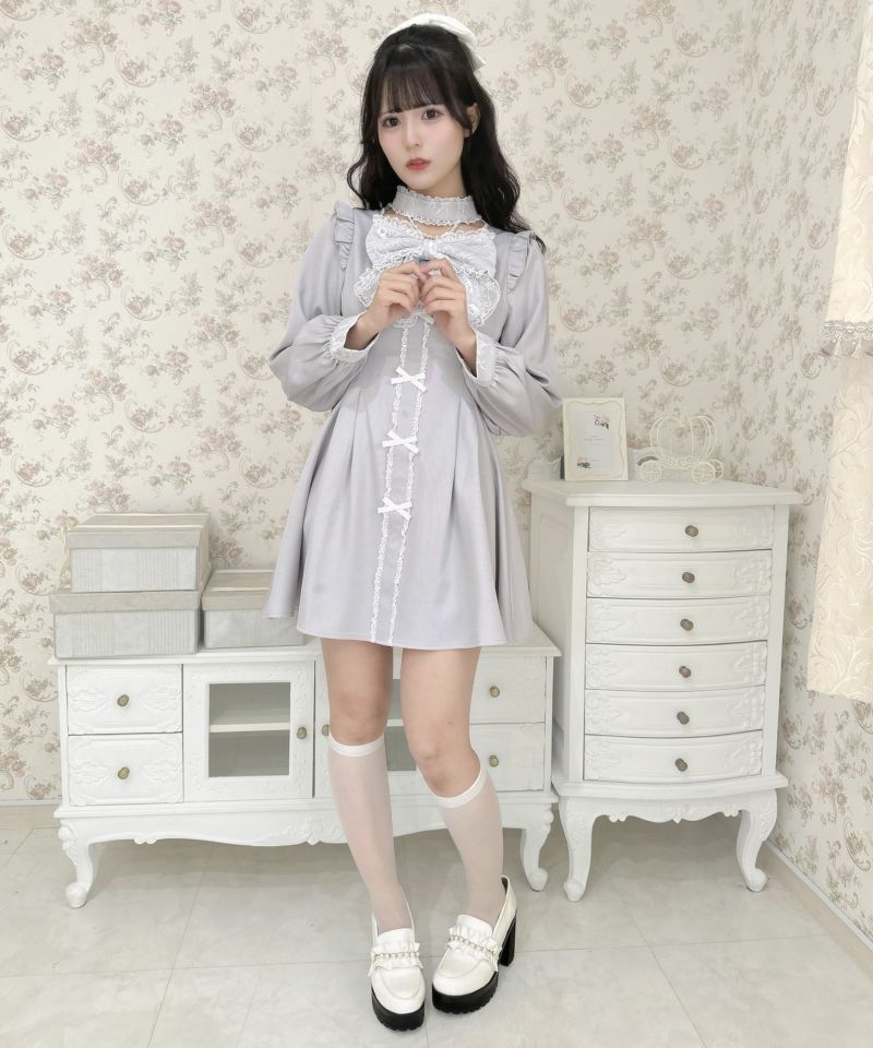 デコルテチャーム付きビッグリボンワンピース | Rlab store