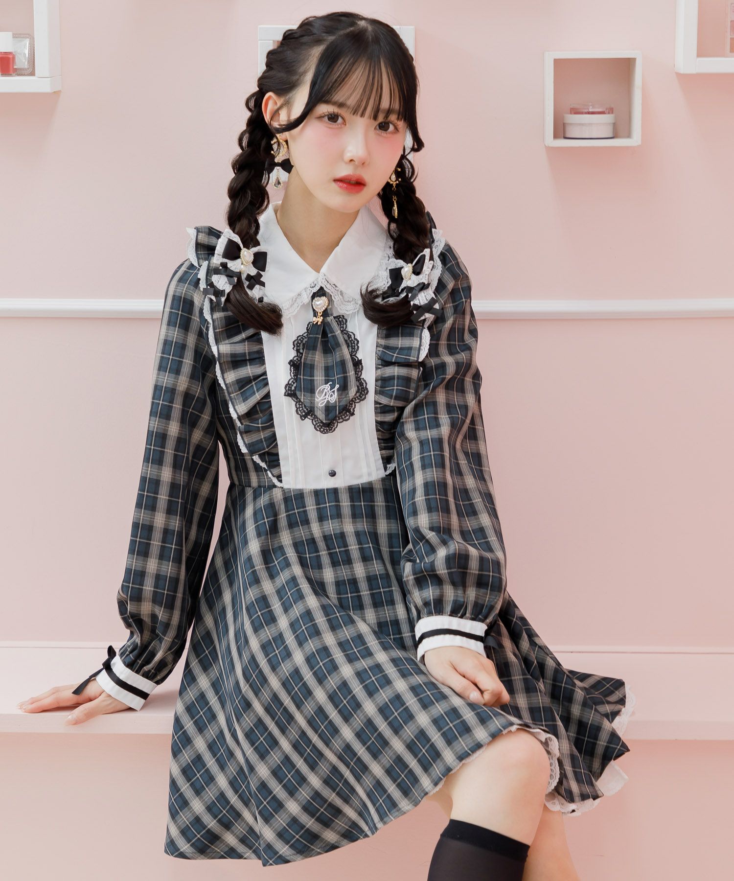 ロゴ入りネクタイ付きスリーブデザインワンピース | Rlab store