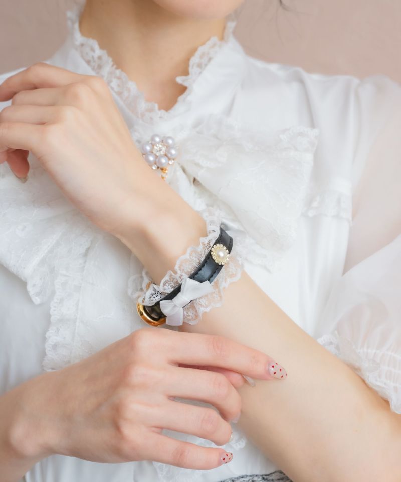 【BIMBA Y LOLA】ハートパーツ付きレジンパールブレスレット 251BAA307_10140_D_3.jpg?sw=1920