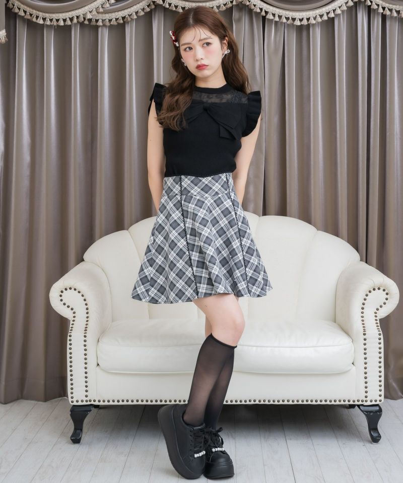 ROJITA ネックレス付肩ボリュームフリルニットトップス 地雷 再入荷】ネックレス付肩ボリュームフリルニットトップス（ニット