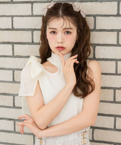 肩開きツイストリボンニットワンピース（ワンピース）｜couture
