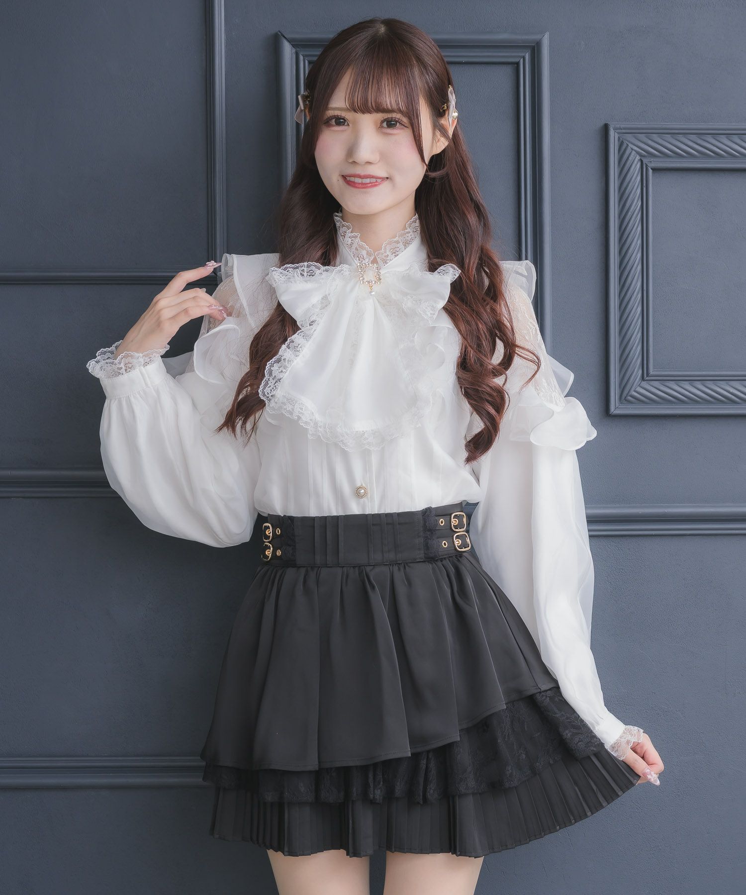 入手困難✨ プラダ 現行タグ レース フリル トップス ブラウス コットン 白色 入手困難✨ プラダ 現行タグ レース フリル トップス ブラウス