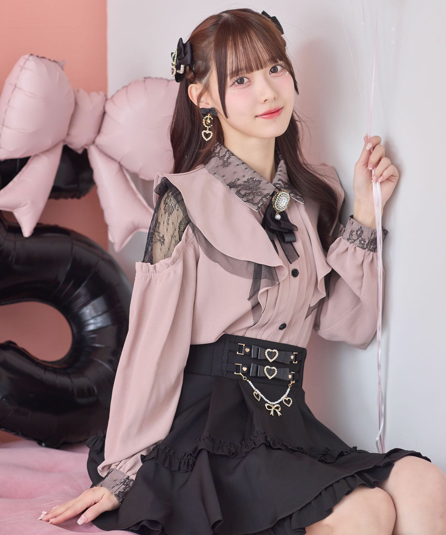 ピンクのみ受注生産》ラッフル肩開きブラウス | Rlab store
